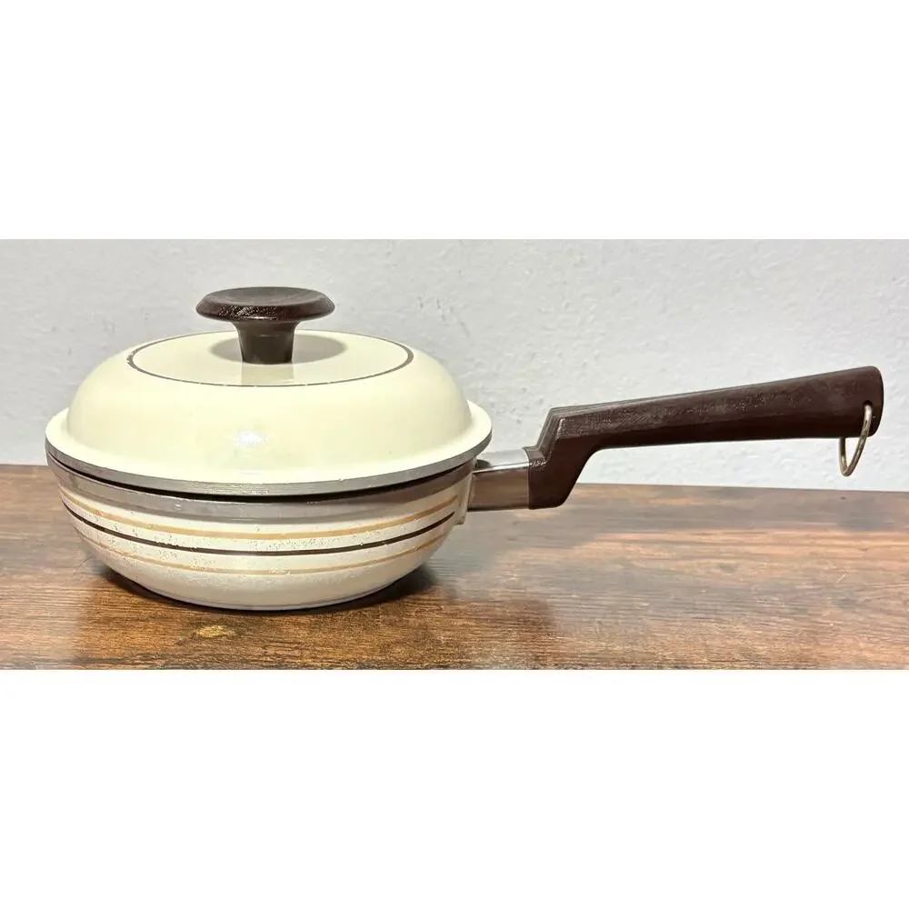 Vtg Regal Ware Cast Aluminum 1 QT Sauce Pan Wood Handle Cream w/ Brown Stripes